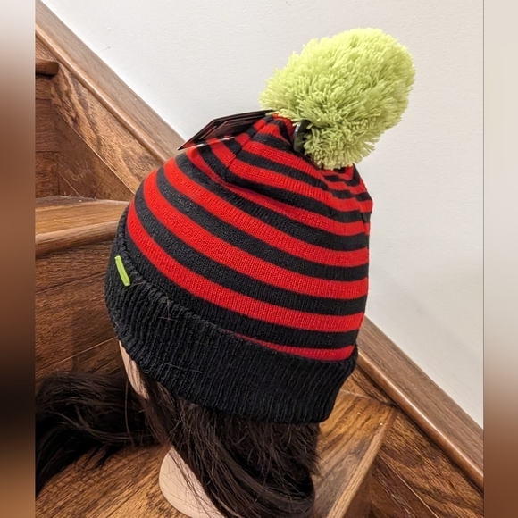 Youth Knit POM Beanie with Metallic Polaris Tag. Youth OS or adult S - Picture 3 of 8